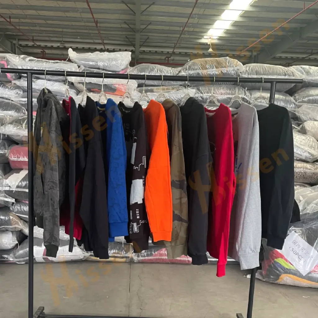 Sudaderas de marca original de China (usadas) (1) Ropa de marca china de segunda mano