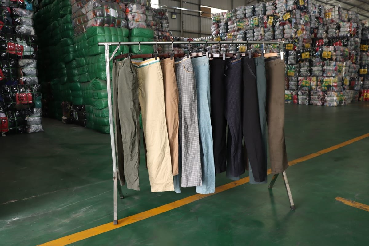 Ropa de calidad lista para reventa